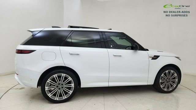 Used 2025 Land Rover Range Rover Sport Dynamic SE AWD/4WD image 6