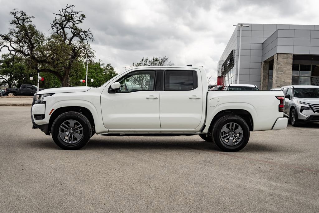 Used 2025 Nissan Frontier SV RWD image 8