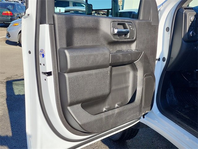 New 2026 GMC Sierra 2500 Pro w/ Convenience Package image 13