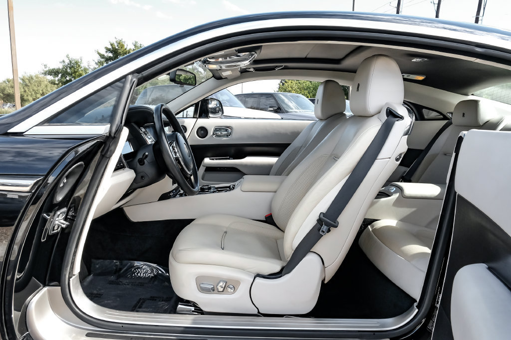 Used 2014 Rolls-Royce Wraith RWD image 26