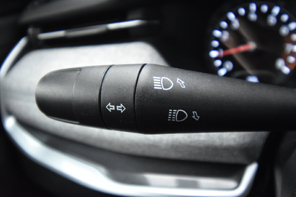 Used 2022 Jeep Compass Latitude FWD image 26