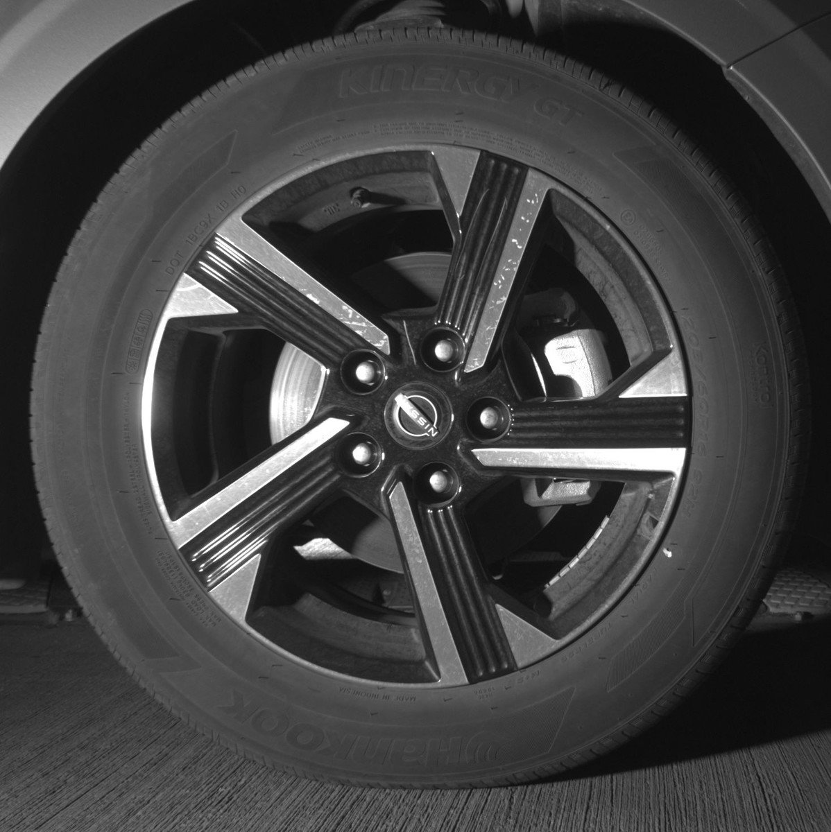 Used 2025 Nissan Sentra SV FWD image 13