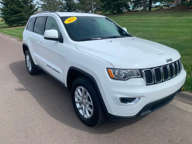 Used 2021 Jeep Grand Cherokee Laredo image 7