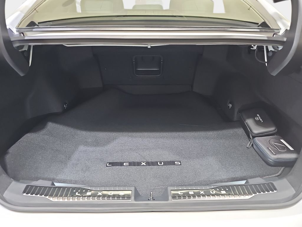 New 2026 Lexus ES 500e w/ Convenience Package AWD/4WD image 14