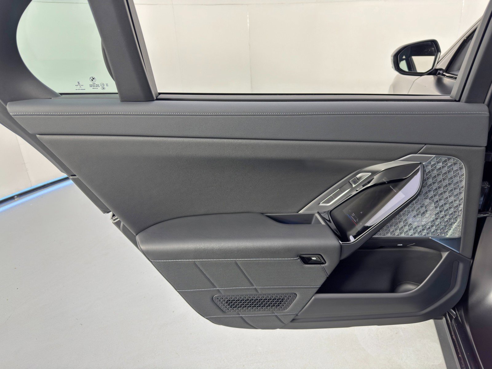 Used 2023 BMW i7 xDrive60 w/ Parking Assistance Package image 55