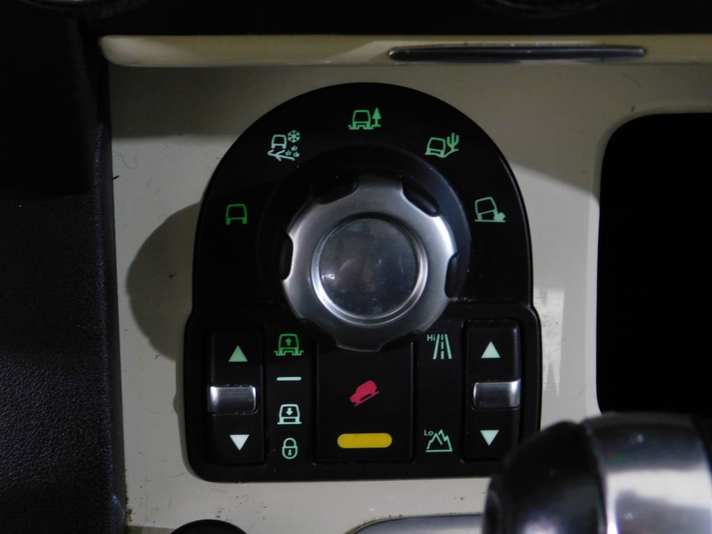 Used 2011 Land Rover LR4 HSE LUX AWD/4WD image 48