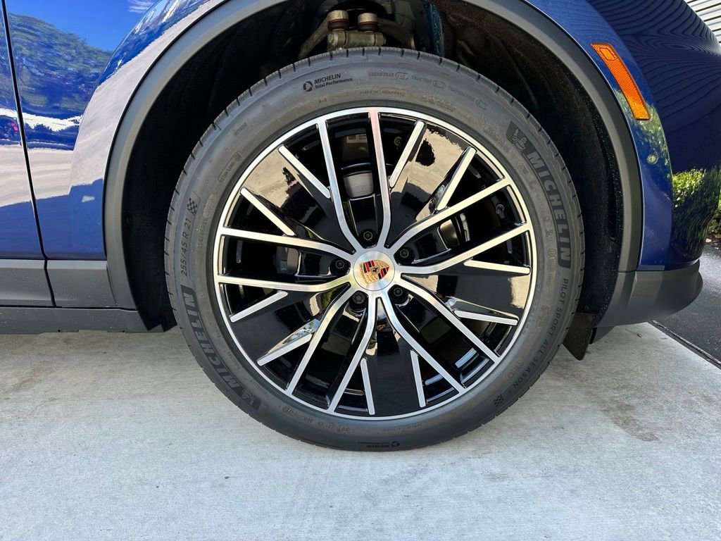 New 2026 Porsche Macan 4 Electric AWD/4WD image 15
