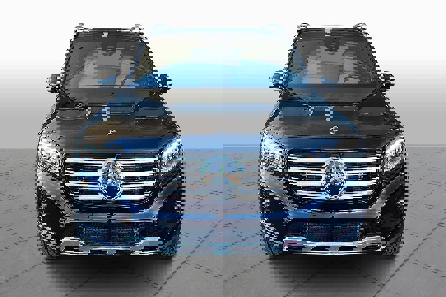 New 2026 Mercedes-Benz GLB 250 4MATIC image 3