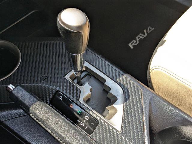 Used 2019 Toyota RAV4 XLE Premium image 11