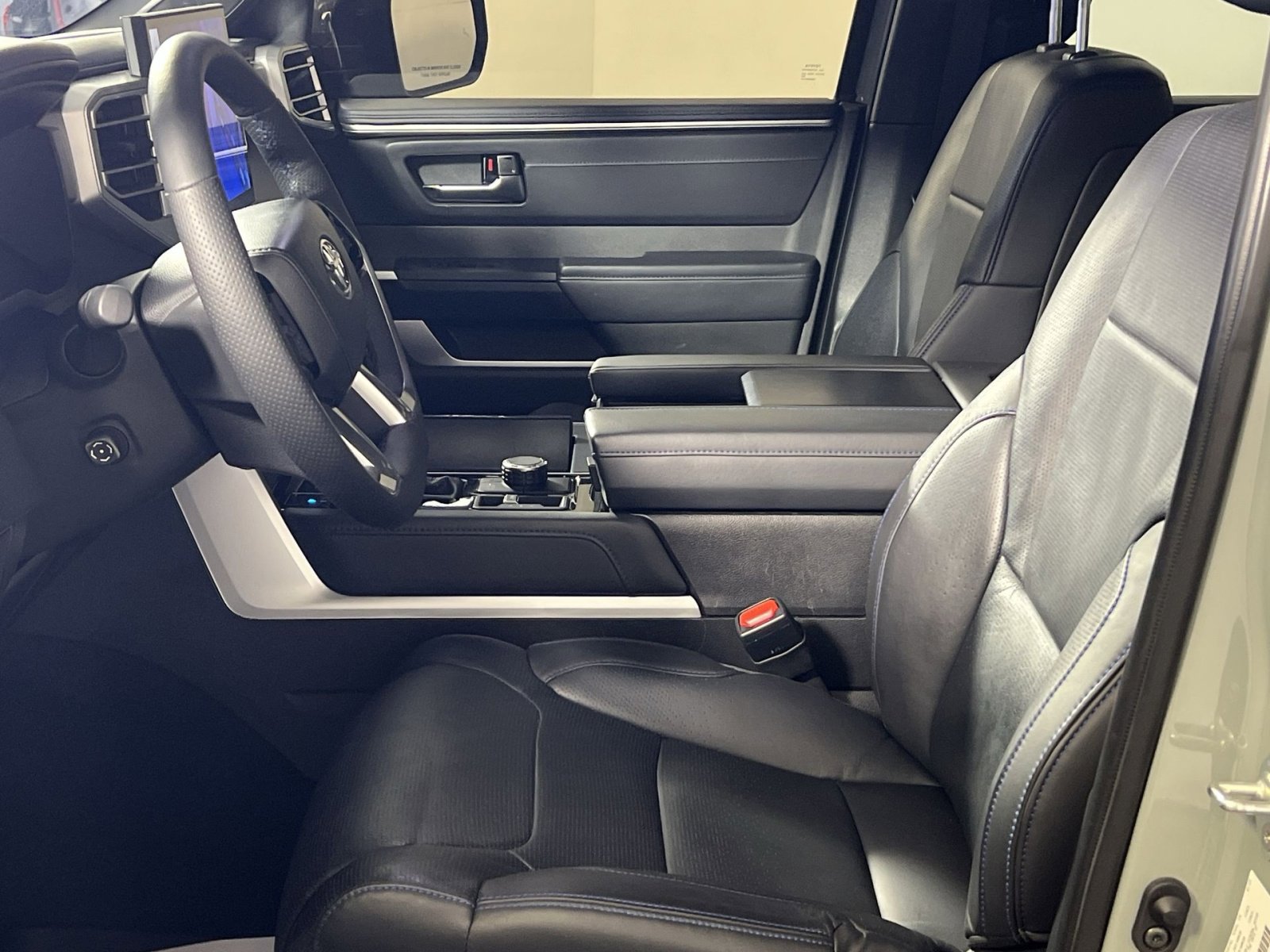 Used 2025 Toyota Tundra Platinum image 14