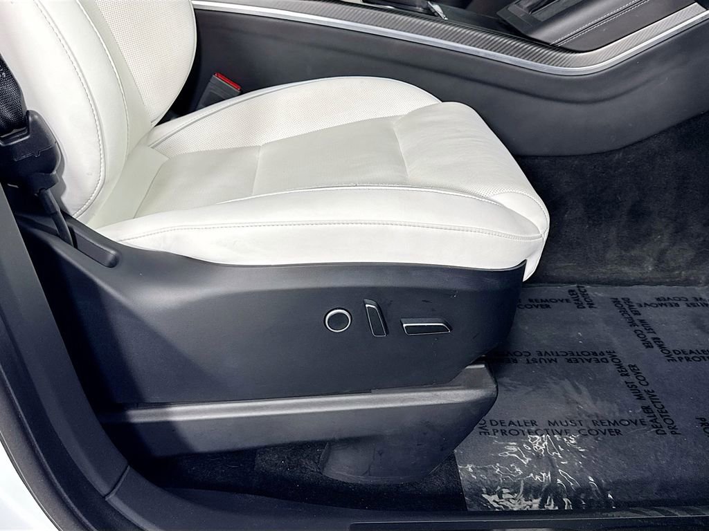 Used 2022 Tesla Model X Plaid image 35