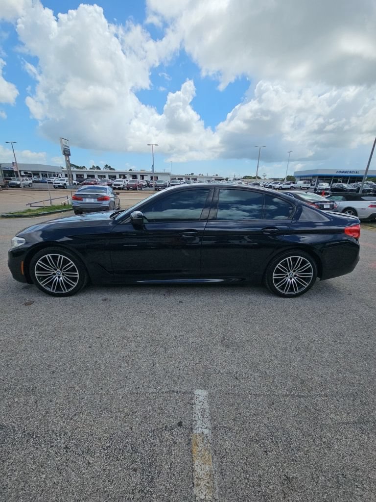 Used 2019 BMW 530e w/ M Sport Package RWD image 4
