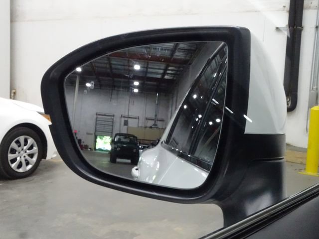 Used 2024 Nissan Pathfinder SV image 39