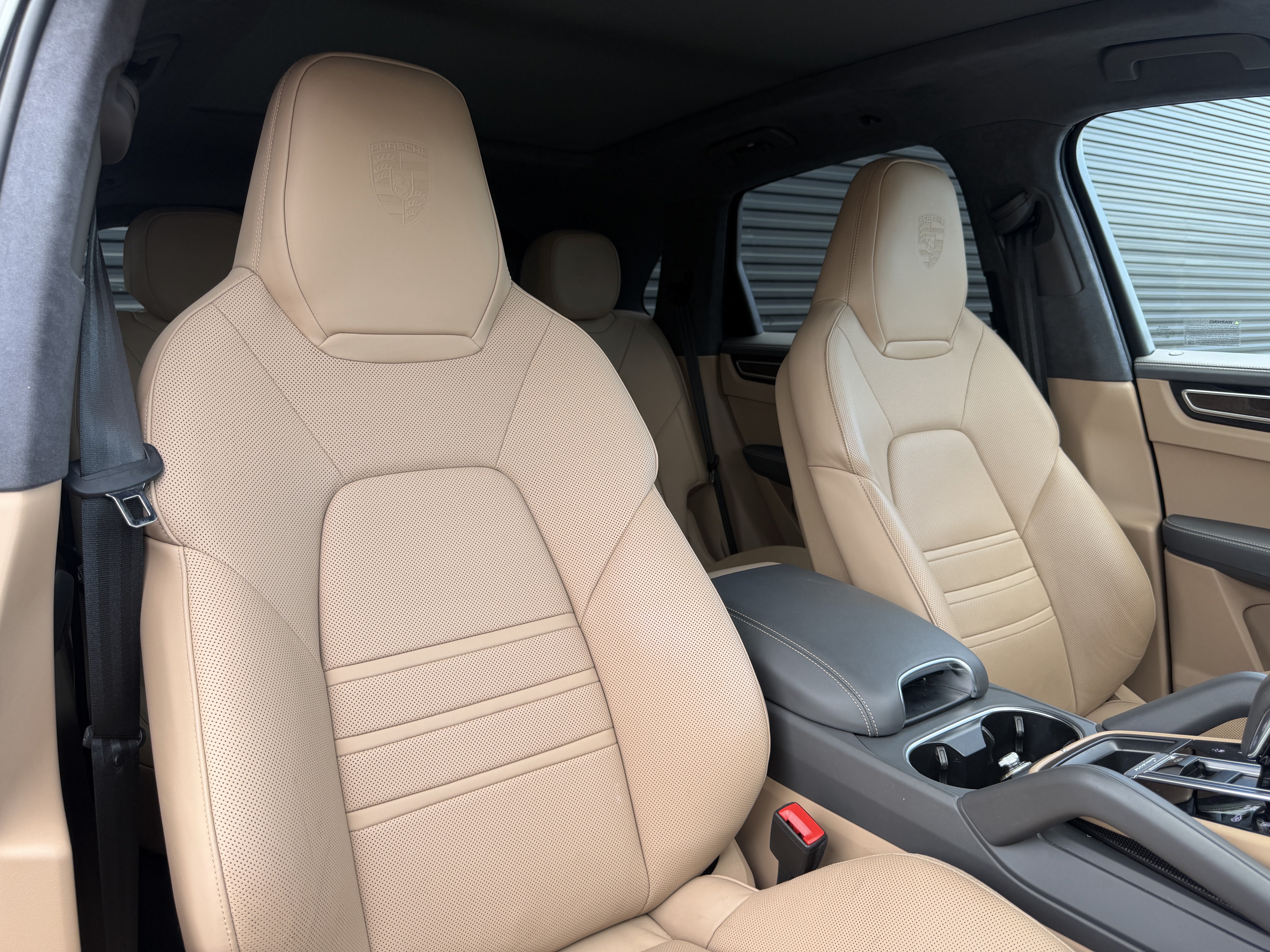 Certified 2023 Porsche Cayenne GTS AWD/4WD image 18