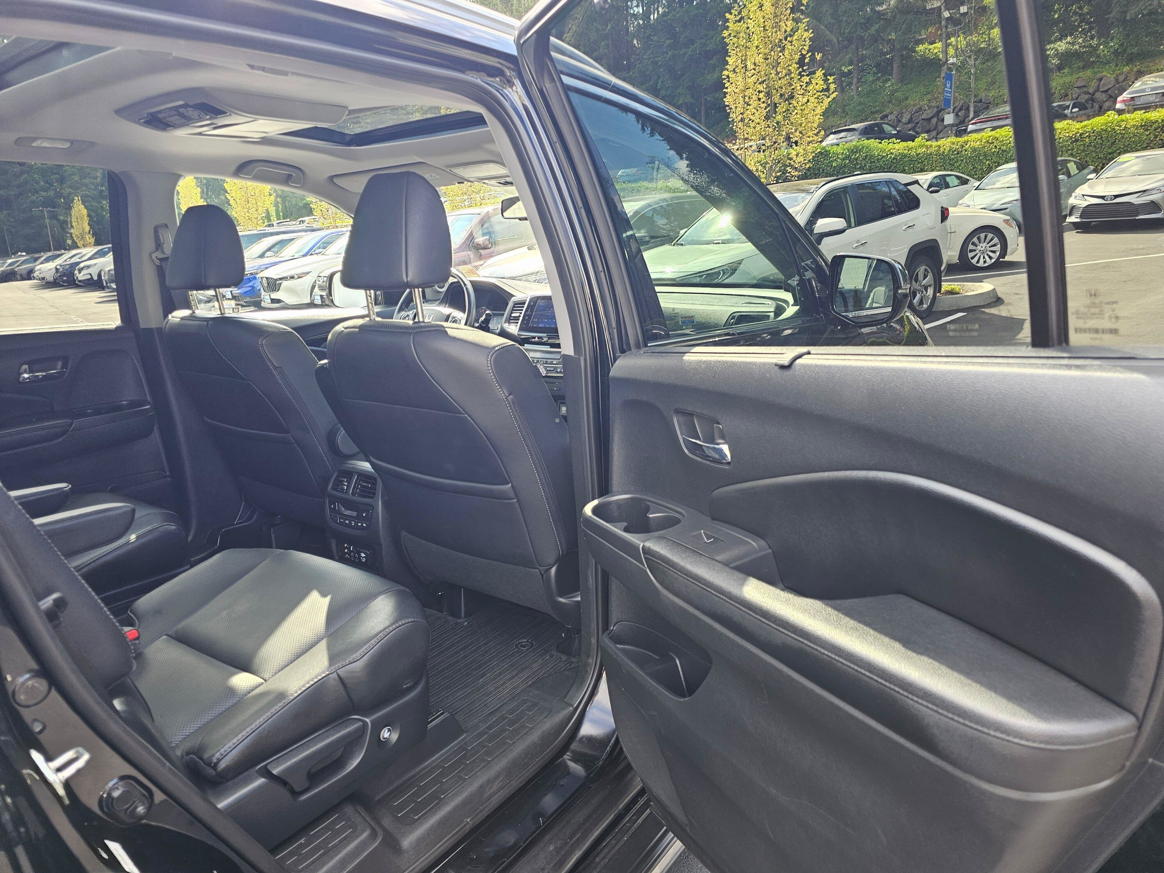 Used 2016 Honda Pilot Elite image 15