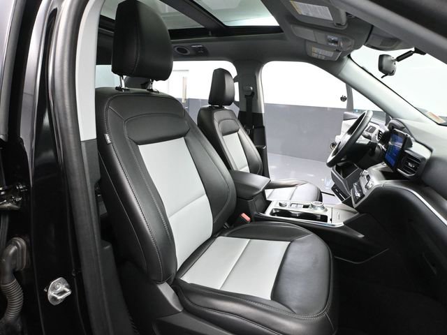 Used 2024 Ford Explorer XLT w/ XLT Sport Appearance Package image 62