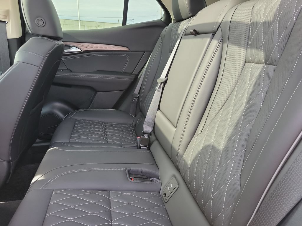 Used 2023 Buick Envision Avenir AWD/4WD image 11