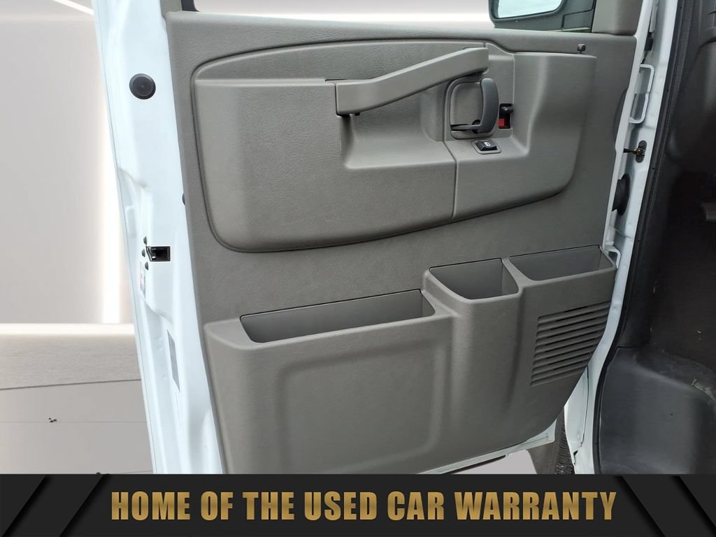 Used 2025 Chevrolet Express 3500 LT w/ LT Preferred Equipment Group RWD image 12