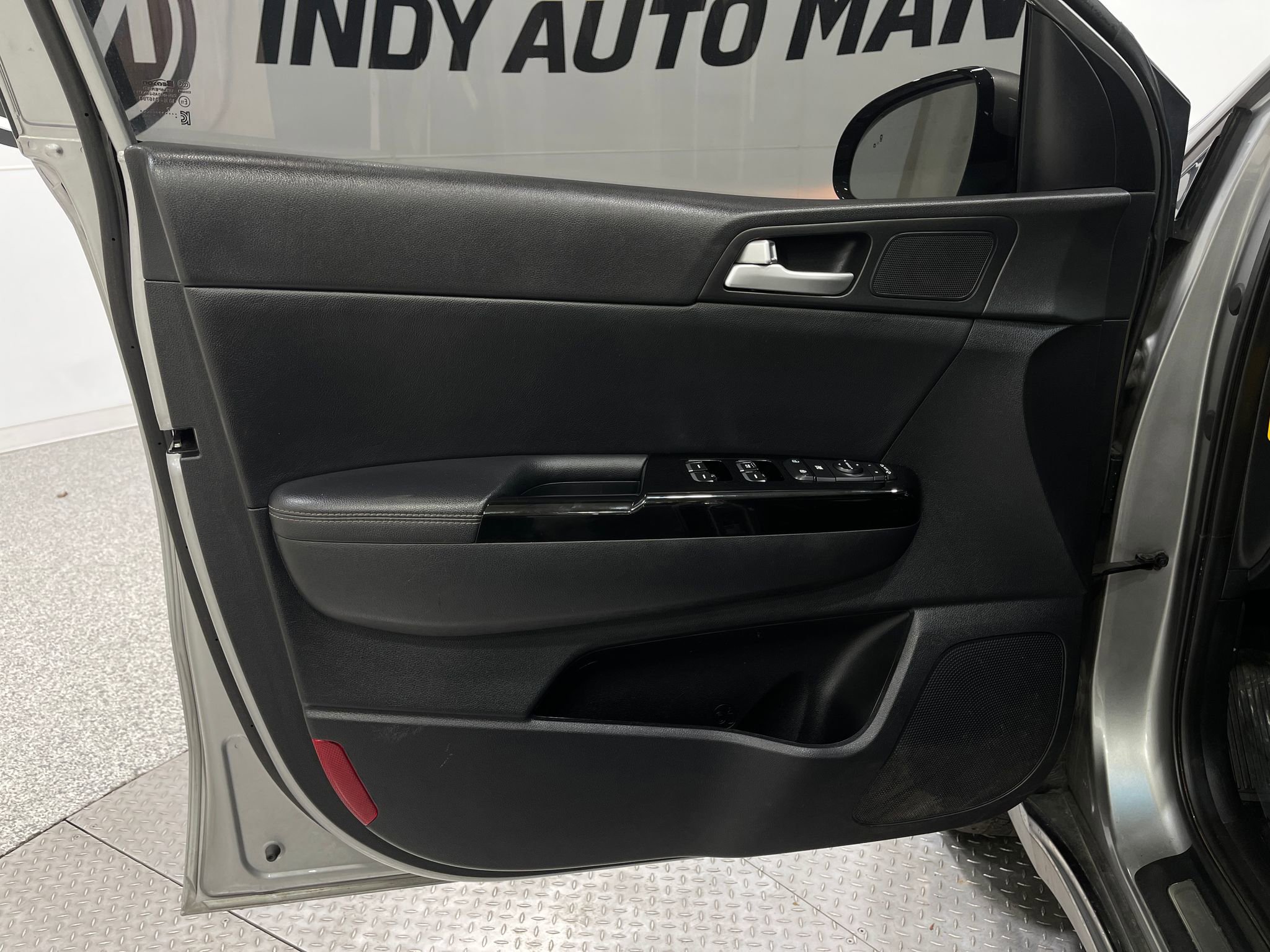 Used 2021 Kia Sportage S w/ S AWD Premium Package image 13