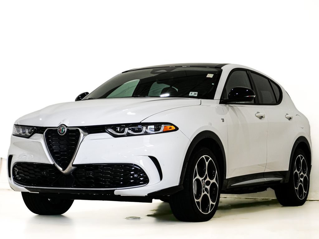 Used 2024 Alfa Romeo Tonale Ti AWD/4WD image 3