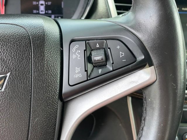 Used 2019 Chevrolet Trax LT w/ LT Convenience Package AWD/4WD image 16
