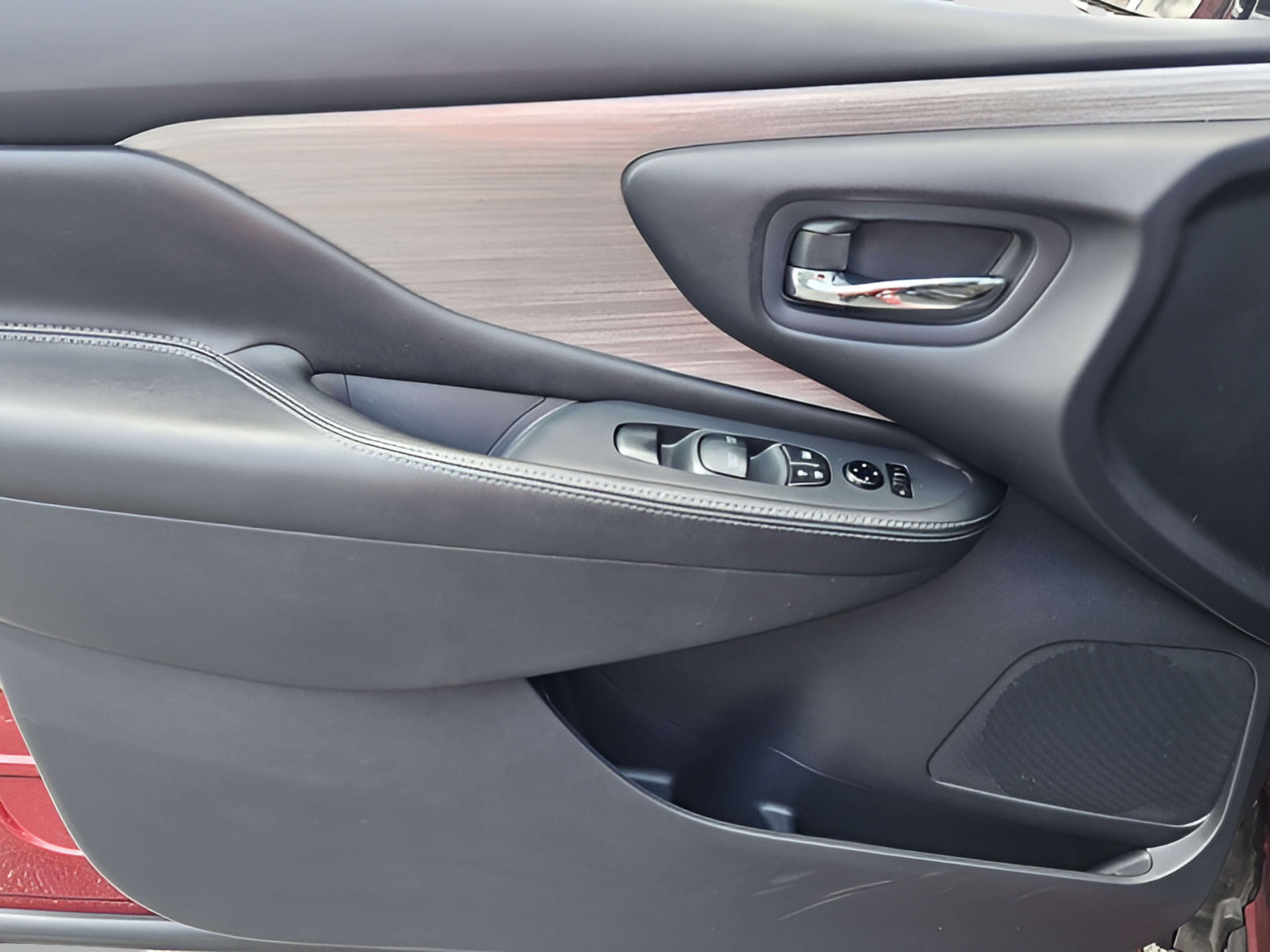 Used 2015 Nissan Murano S w/ Navigation Package FWD image 13