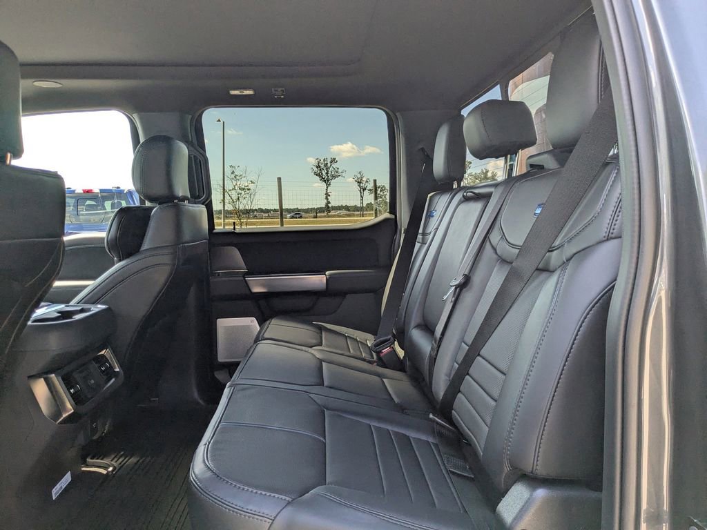 New 2026 Ford F350 Platinum w/ FX4 Off-Road Package image 16