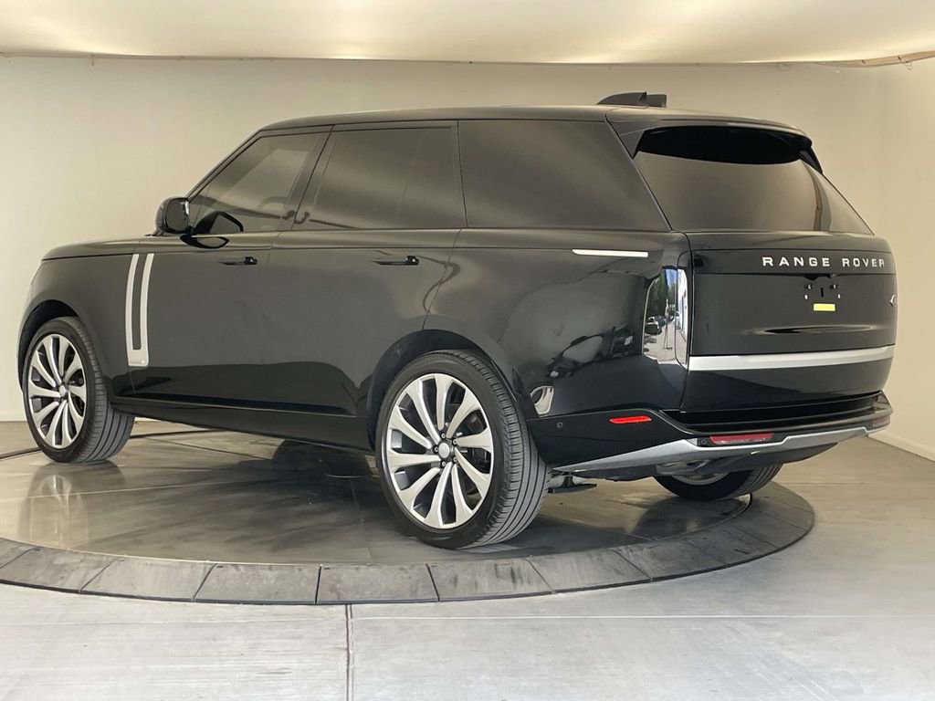 Used 2023 Land Rover Range Rover Autobiography AWD/4WD image 3