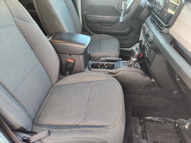 Used 2024 Jeep Wrangler Unlimited Sport AWD/4WD image 19