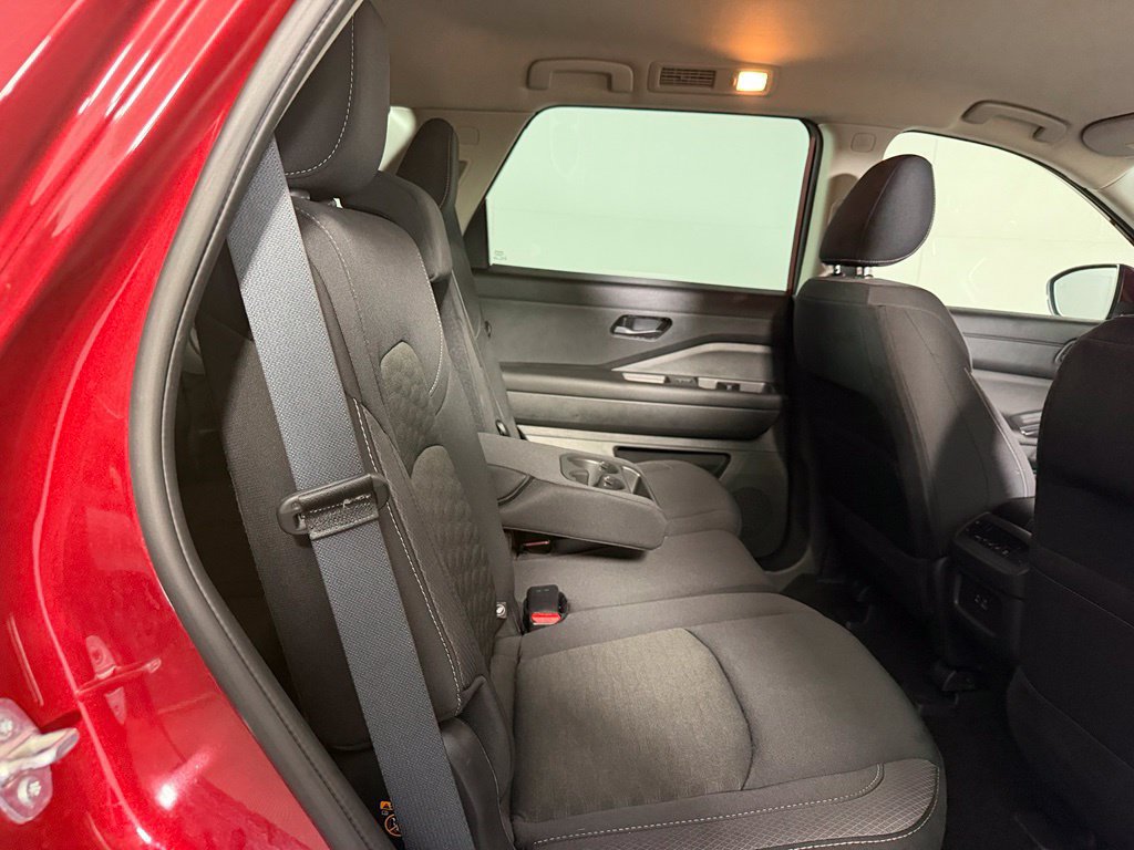 Used 2024 Nissan Pathfinder SV FWD image 21