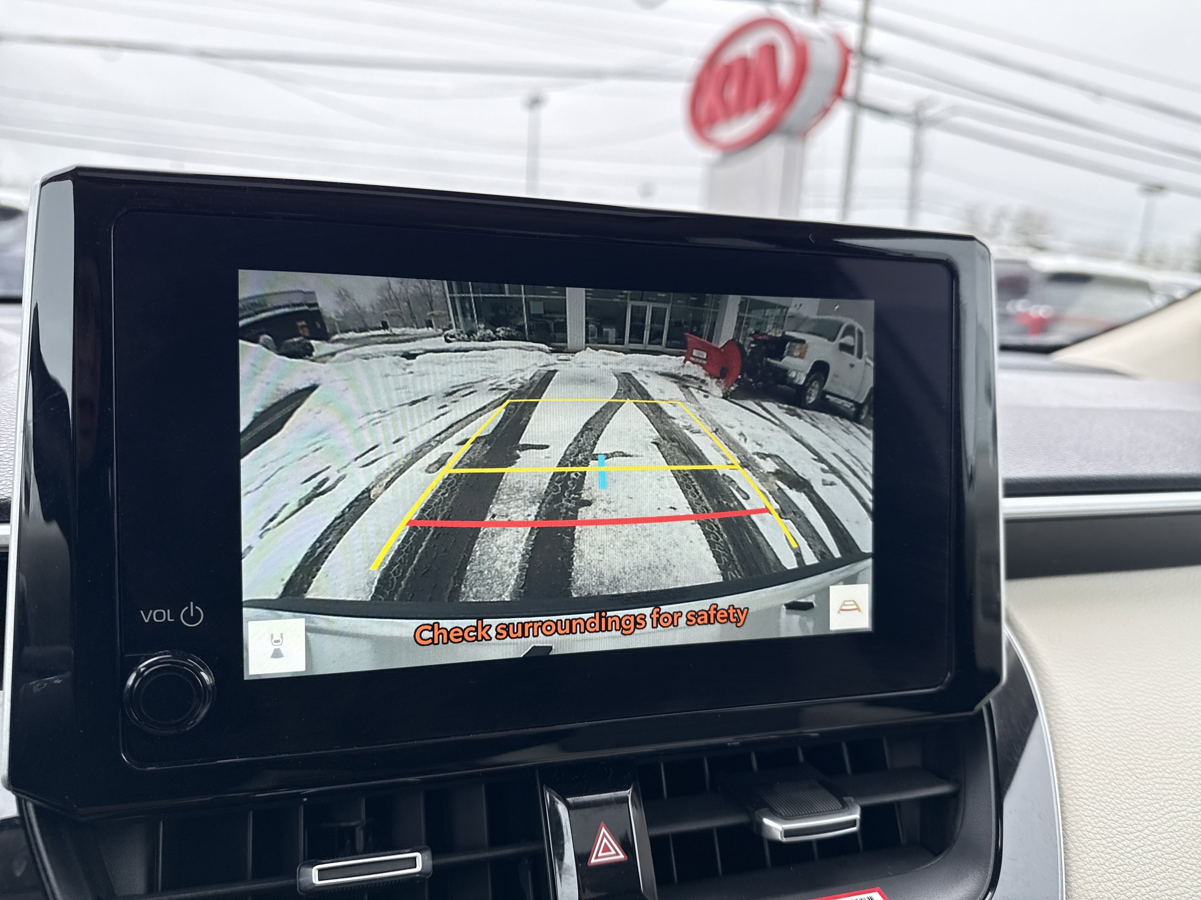 Used 2024 Toyota Corolla Cross XLE w/ Convenience Package image 29