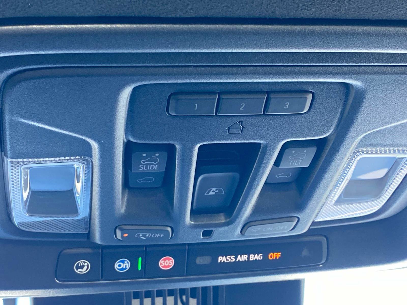 Used 2025 GMC Sierra 2500 AT4X w/ AT4X AEV Edition image 39