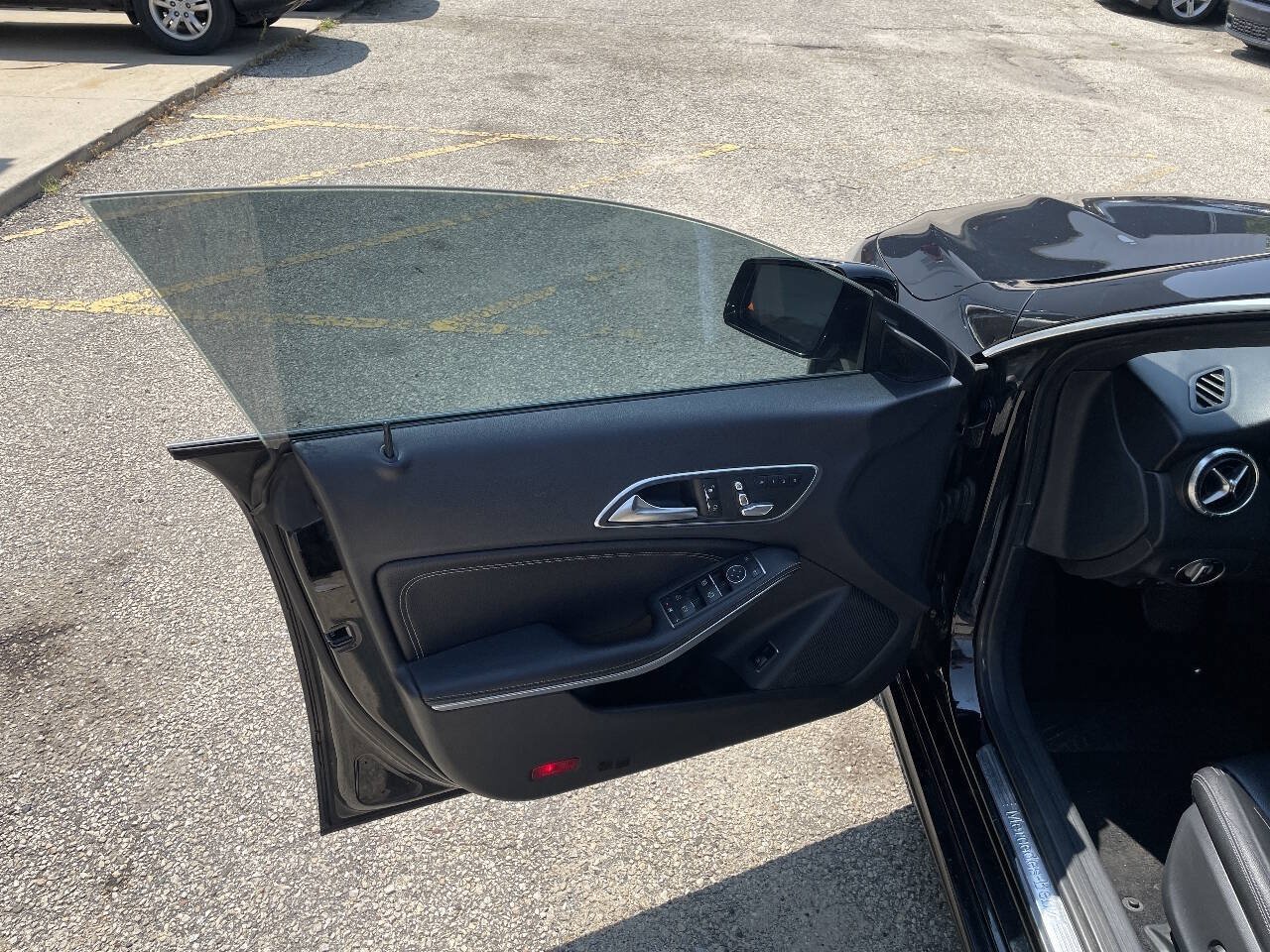 Used 2017 Mercedes-Benz CLA 250 4MATIC image 17
