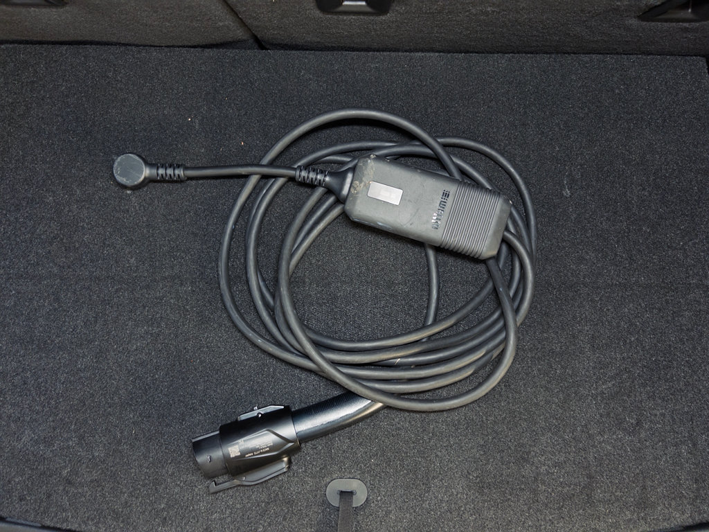 Used 2027 Chevrolet Bolt LT w/ Comfort Package FWD image 5