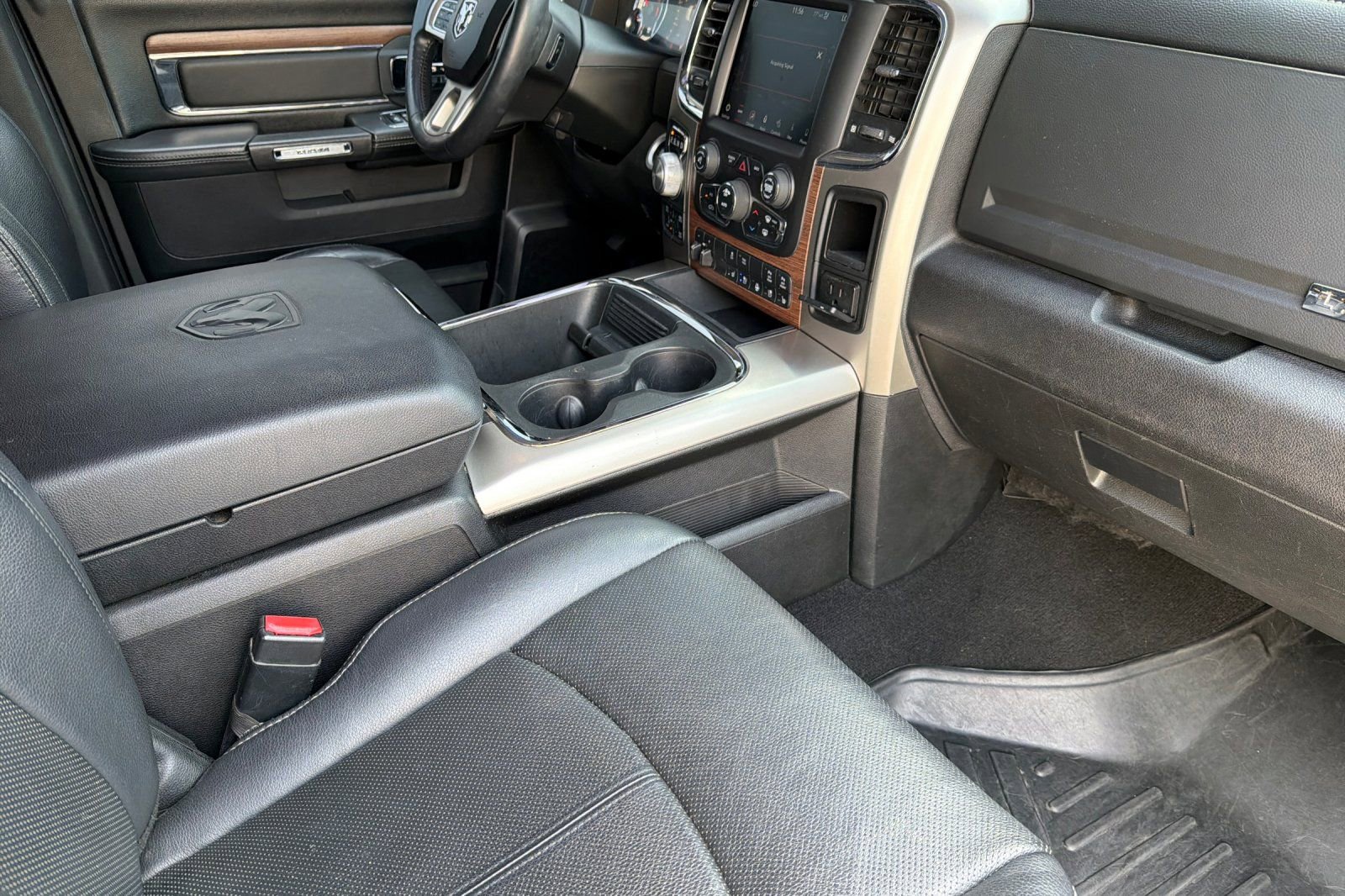 Used 2018 RAM 1500 Laramie w/ Convenience Group AWD/4WD image 15