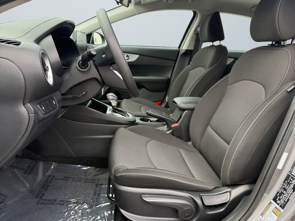 Used 2024 Kia Forte LXS image 9