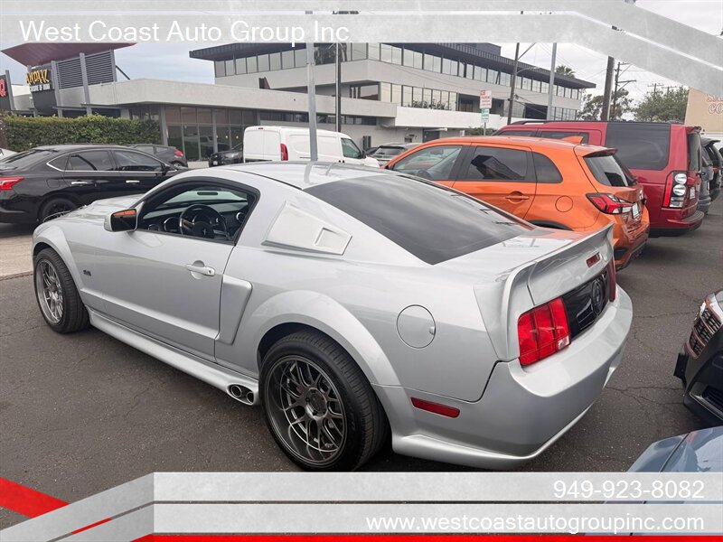 Used 2005 Ford Mustang GT RWD image 4