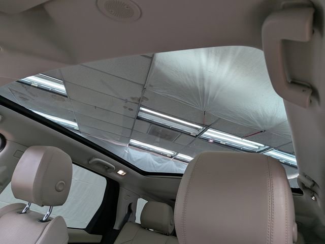 Used 2023 Land Rover Discovery Sport SE AWD/4WD image 16