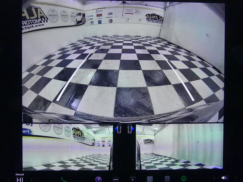 Used 2022 Tesla Model S Plaid image 11