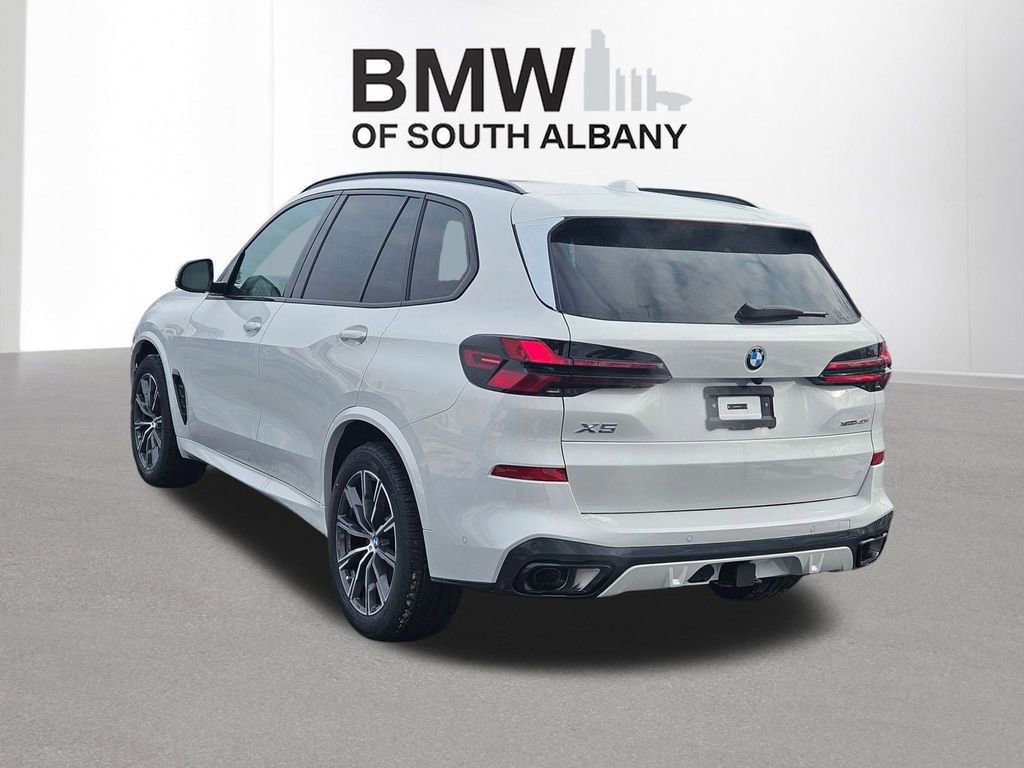 New 2026 BMW X5 xDrive40i w/ M Sport Package image 4
