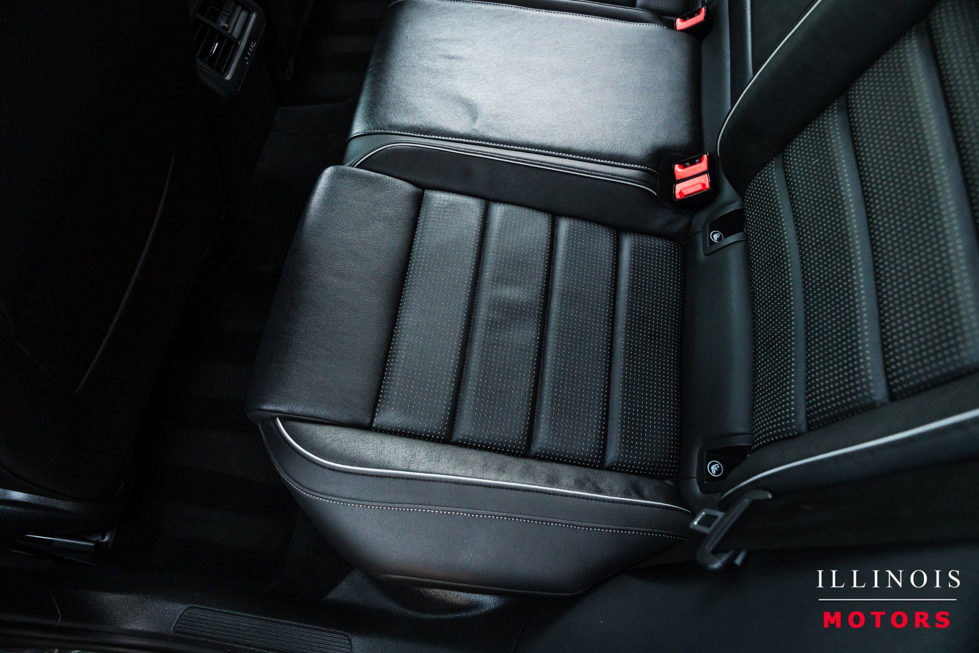 Used 2019 Volkswagen Golf 4-Door image 31