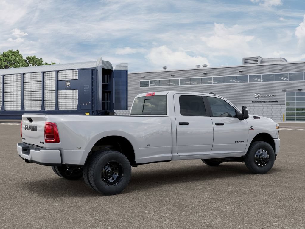 New 2026 RAM 3500 Big Horn AWD/4WD image 5