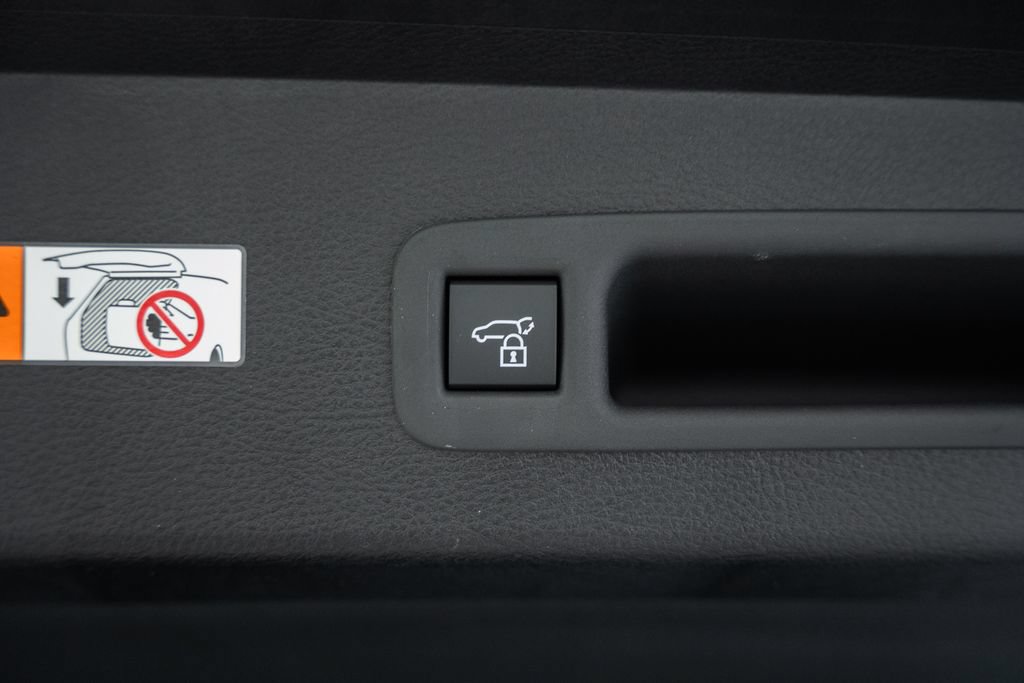 New 2026 Toyota Sienna XLE Woodland Edition AWD/4WD image 21