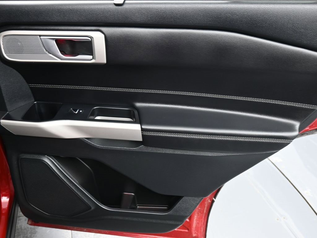 Used 2023 Ford Explorer Limited w/ Equipment Group 301A image 15