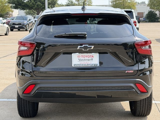 Used 2025 Chevrolet Trax RS w/ Driver Confidence Package FWD image 5