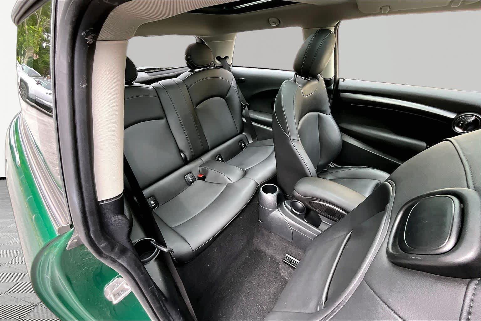 Used 2024 MINI Cooper SE FWD image 18