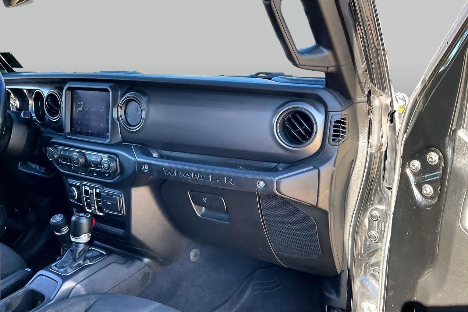 Used 2023 Jeep Wrangler Unlimited w/ Sun & Screen Package AWD/4WD image 18