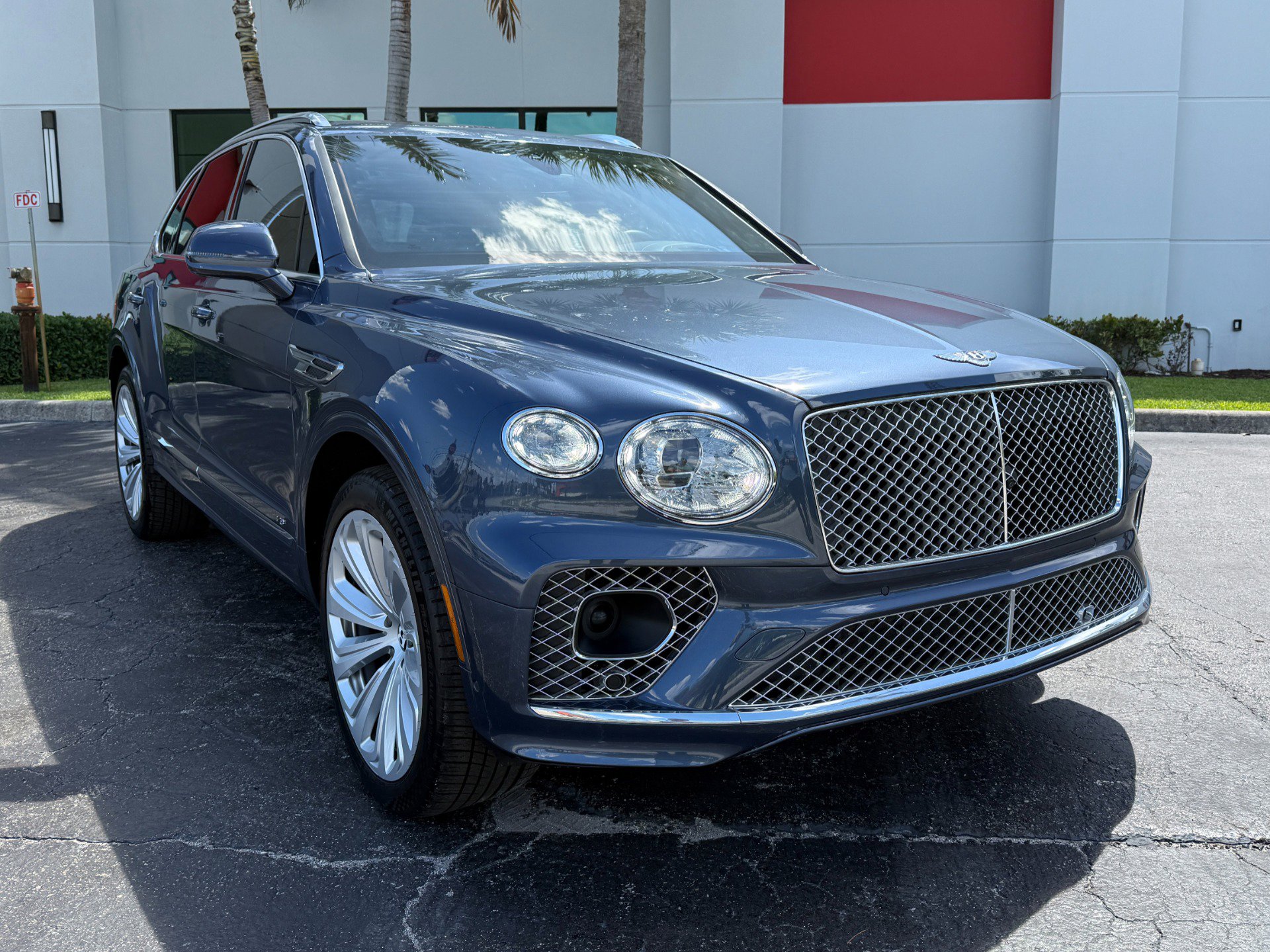 Used 2021 Bentley Bentayga AWD/4WD image 6