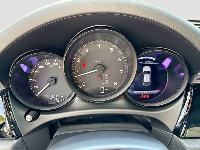 Certified 2025 Porsche Macan AWD/4WD image 40