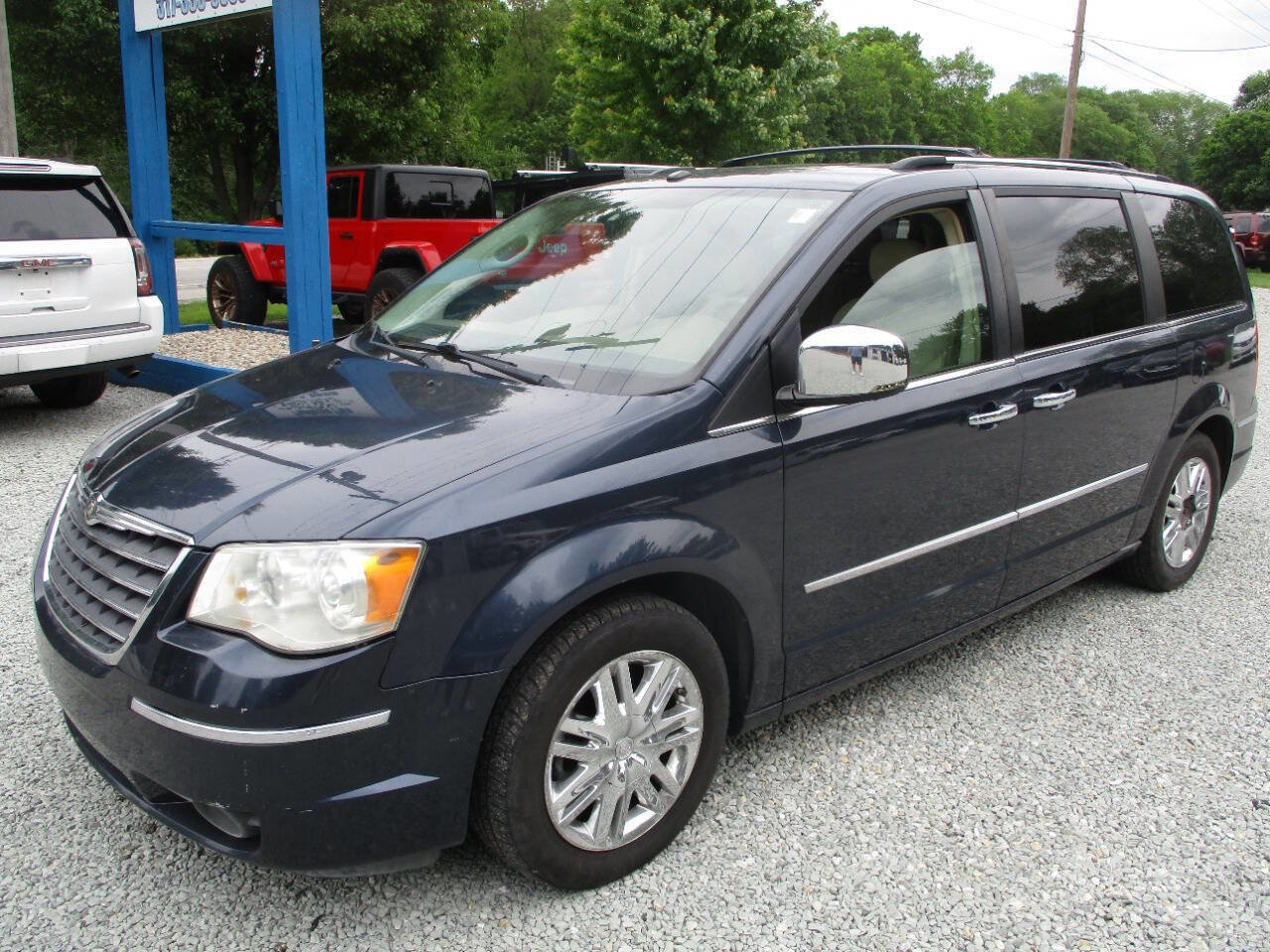 Used 2008 Chrysler Town & Country Limited w/ Entertainment Group #3